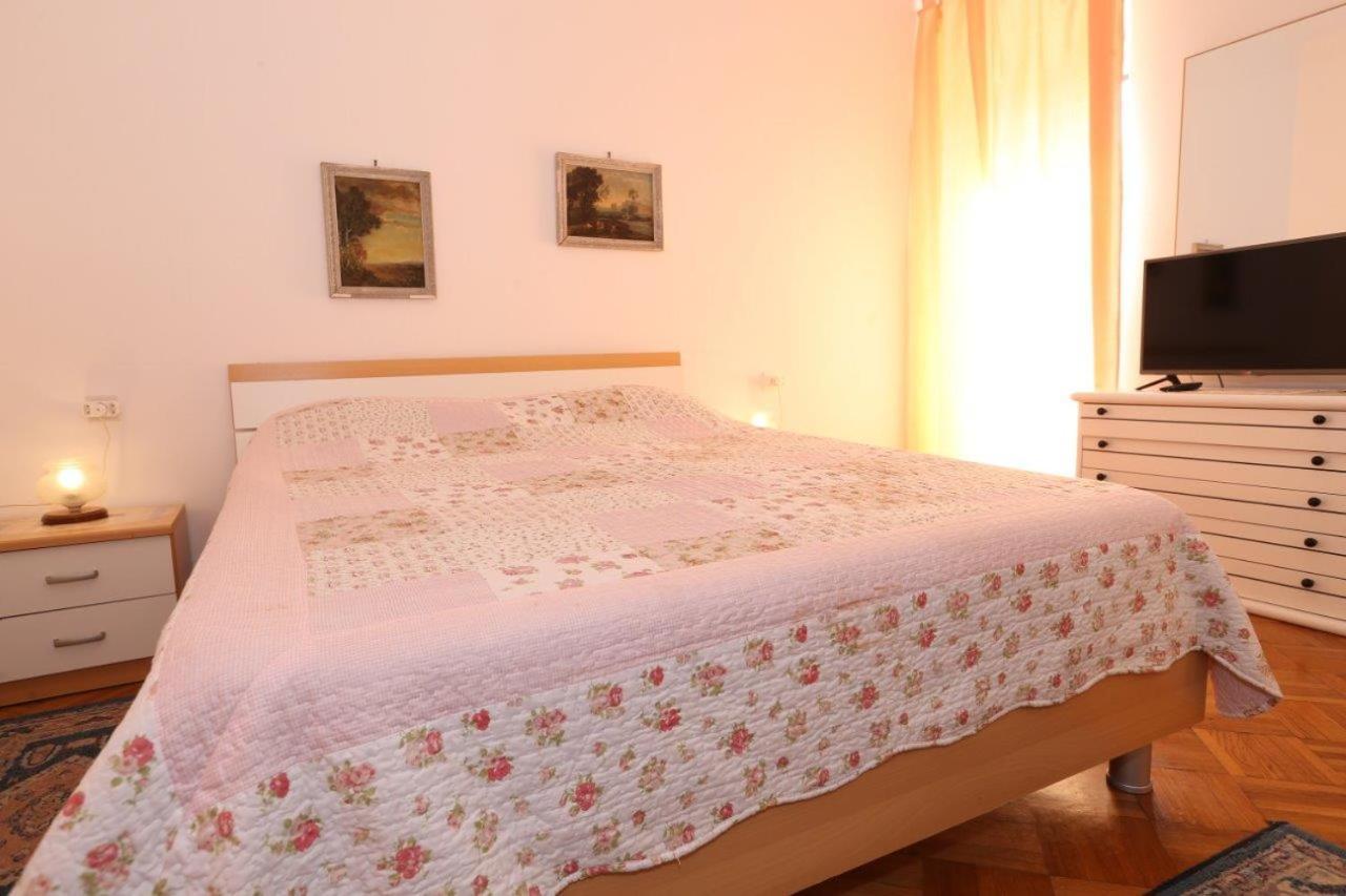 Studio Apartments Cavrak With Terrace Baška Exteriér fotografie