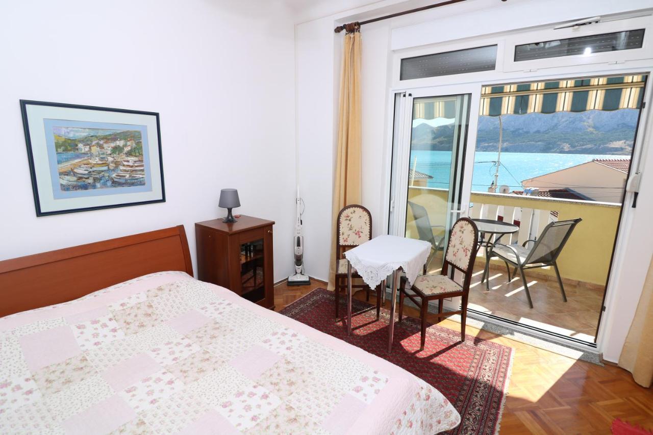 Studio Apartments Cavrak With Terrace Baška Pokoj fotografie