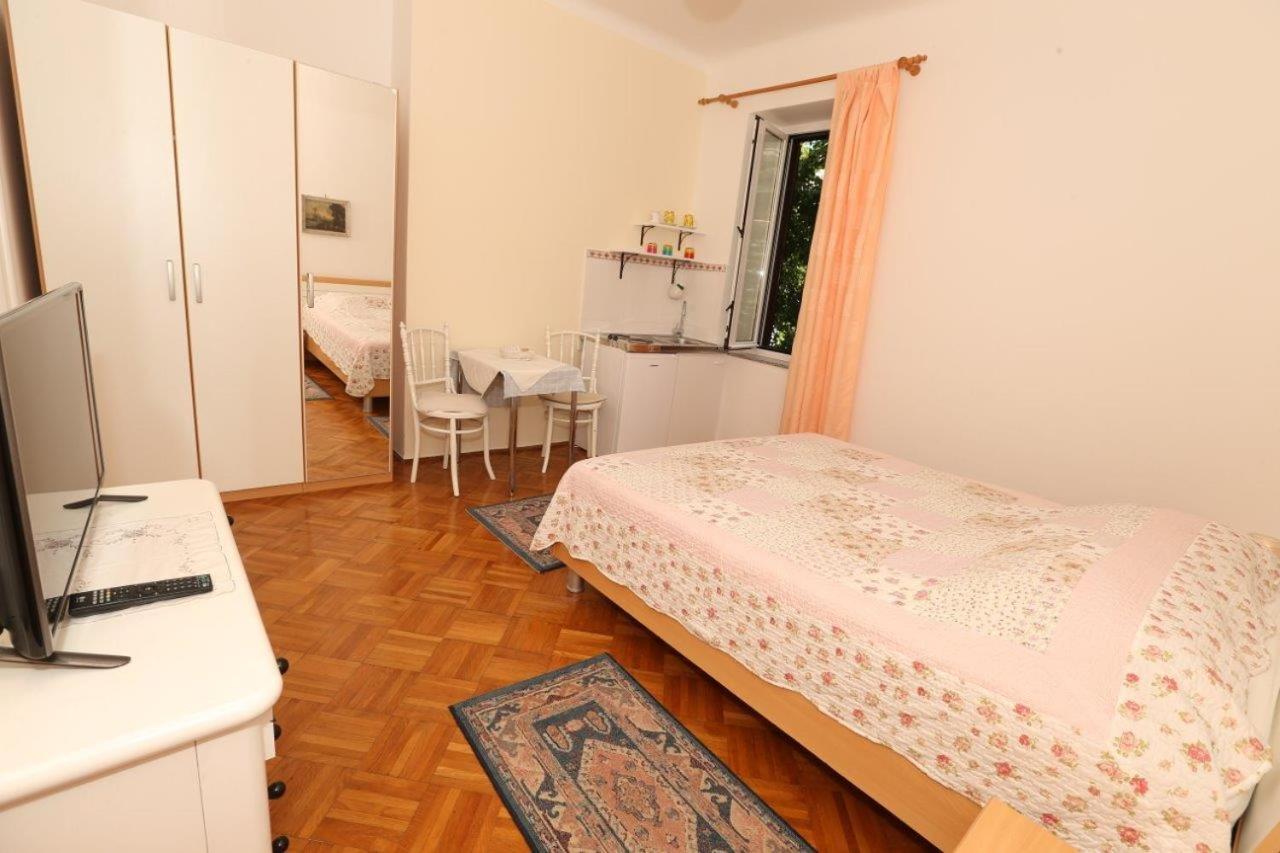 Studio Apartments Cavrak With Terrace Baška Exteriér fotografie