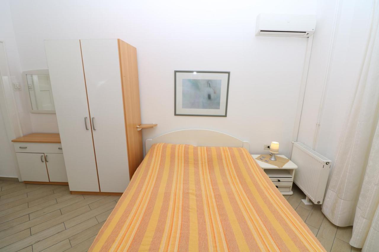 Studio Apartments Cavrak With Terrace Baška Exteriér fotografie
