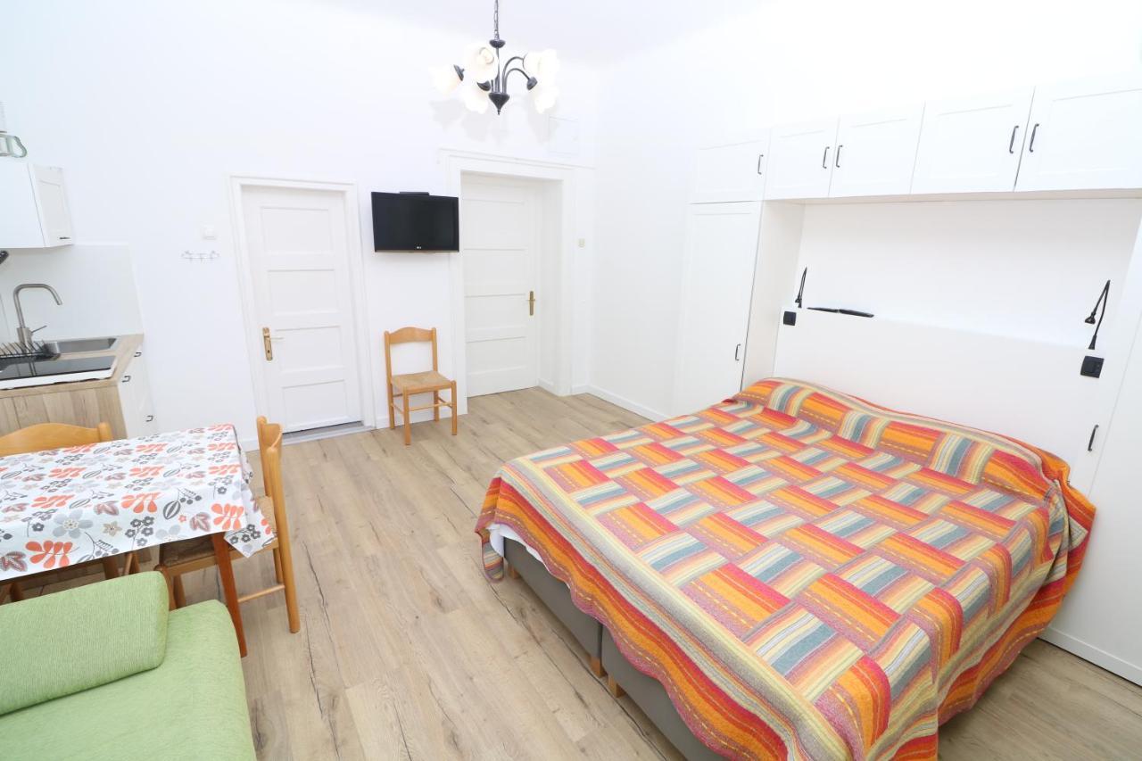 Studio Apartments Cavrak With Terrace Baška Exteriér fotografie