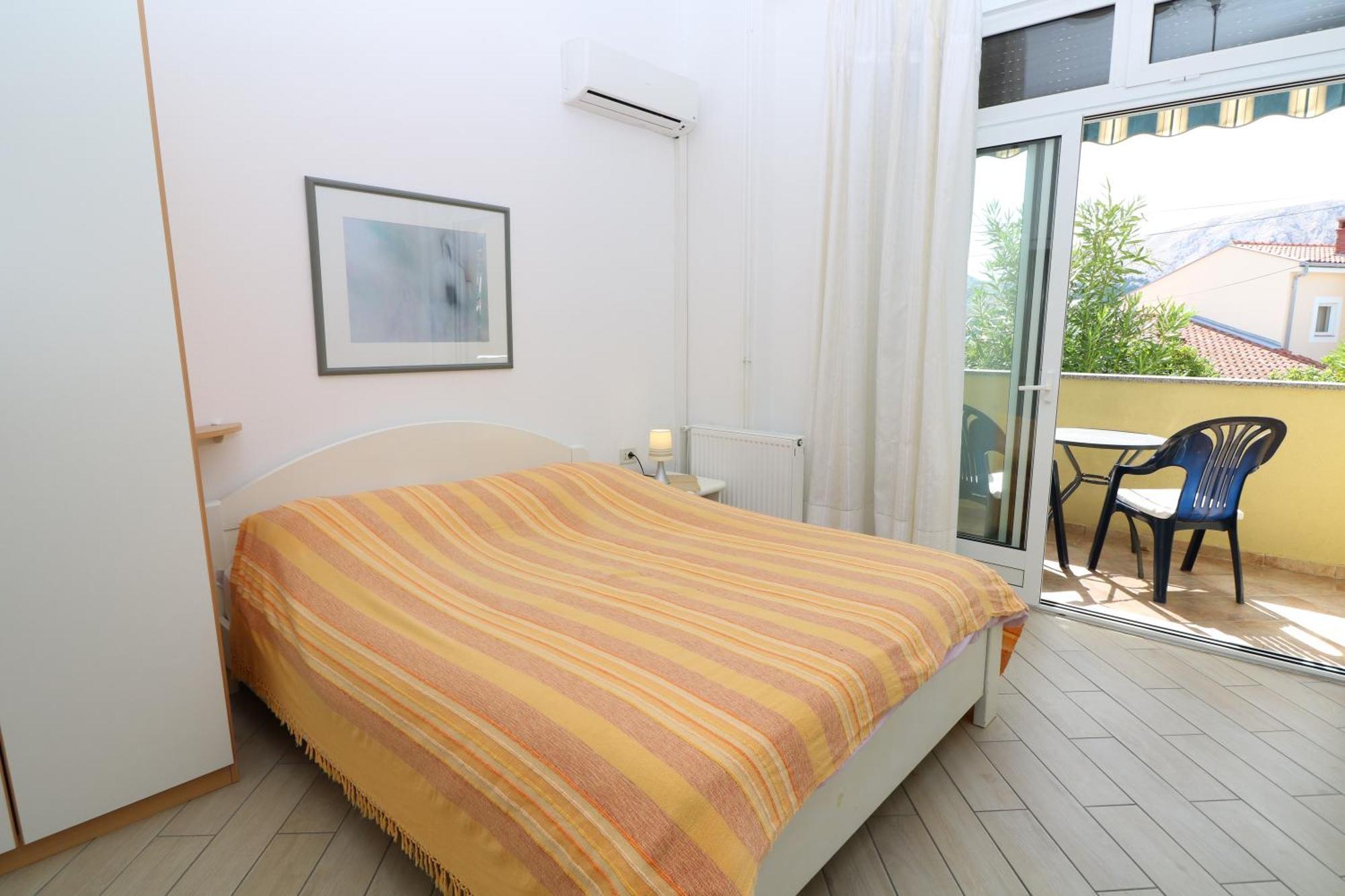 Studio Apartments Cavrak With Terrace Baška Pokoj fotografie