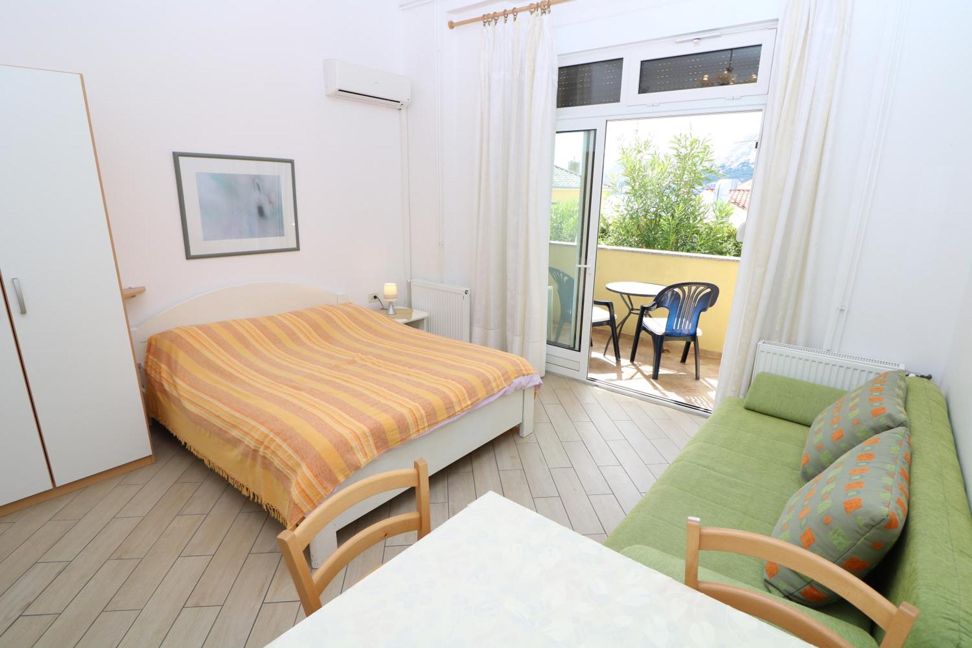 Studio Apartments Cavrak With Terrace Baška Pokoj fotografie