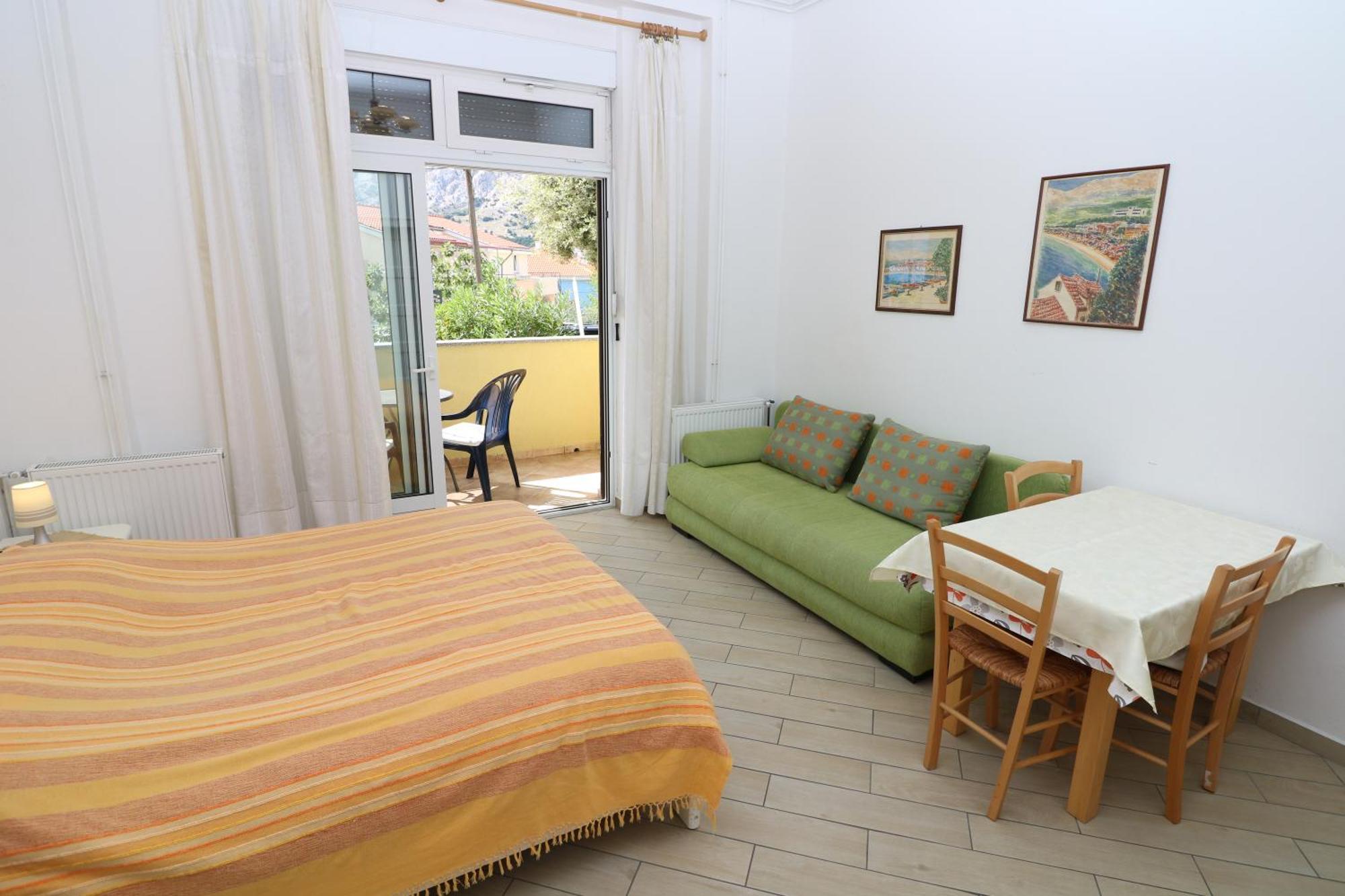 Studio Apartments Cavrak With Terrace Baška Pokoj fotografie