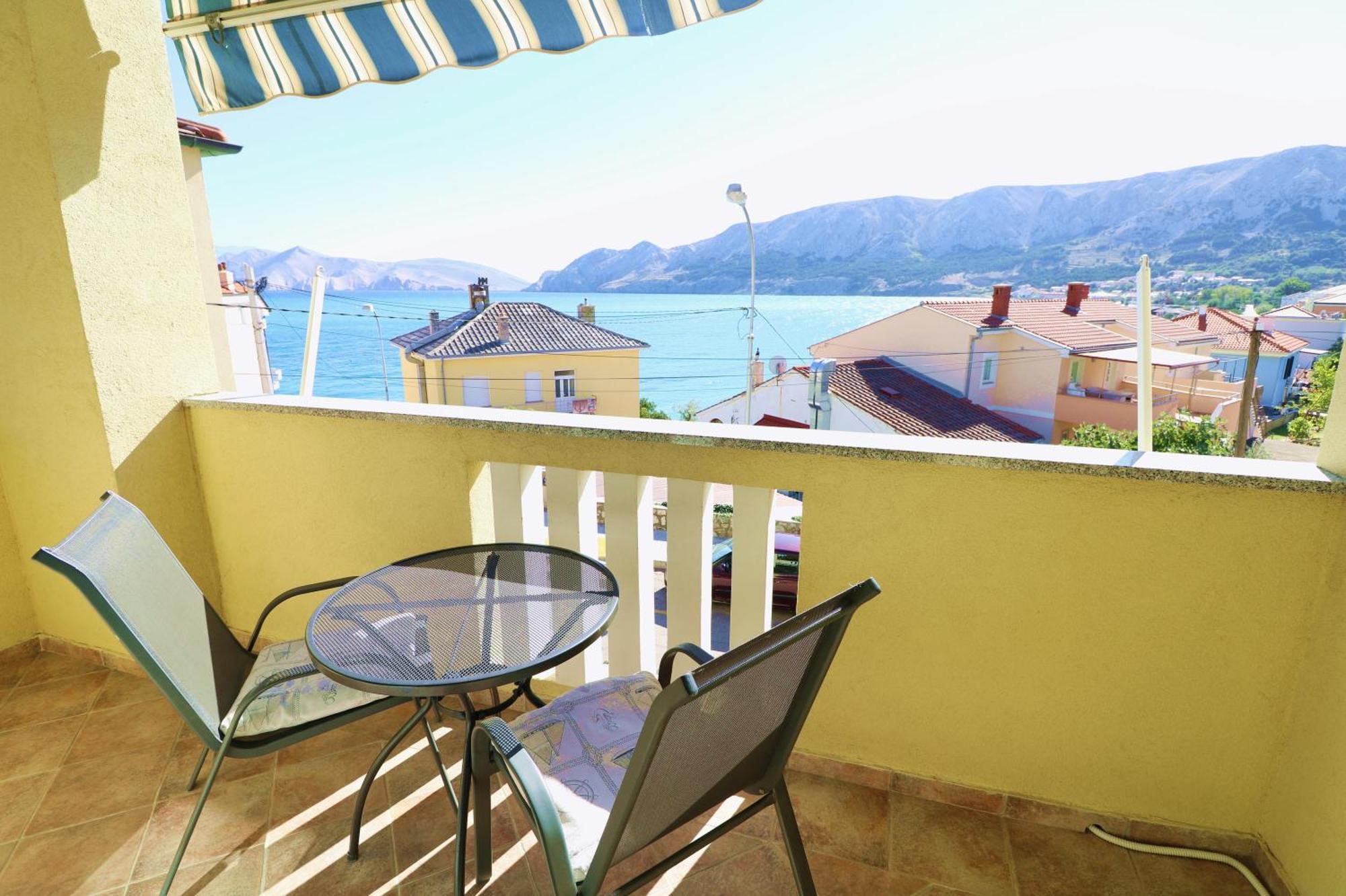 Studio Apartments Cavrak With Terrace Baška Pokoj fotografie