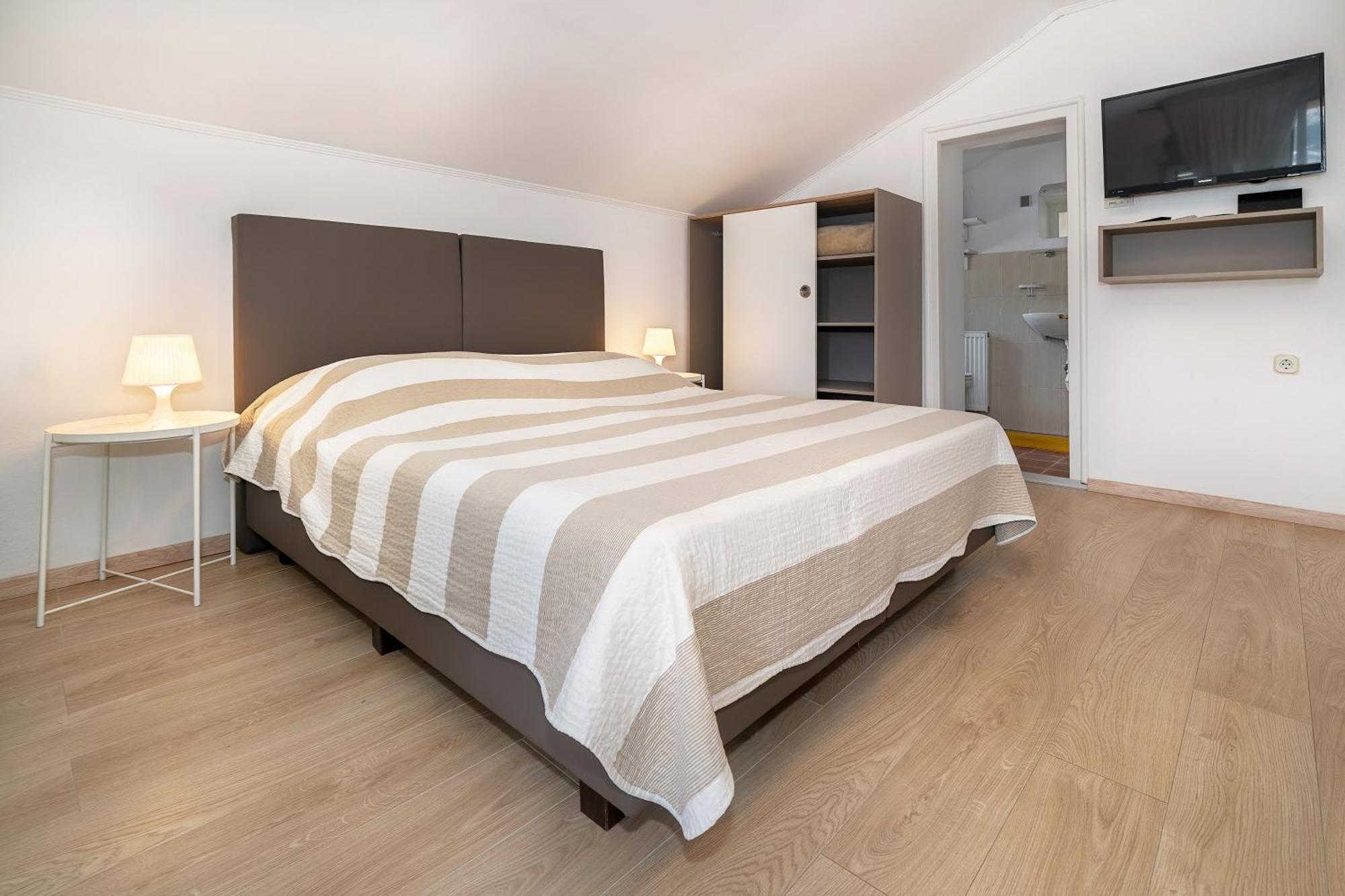 Studio Apartments Cavrak With Terrace Baška Exteriér fotografie