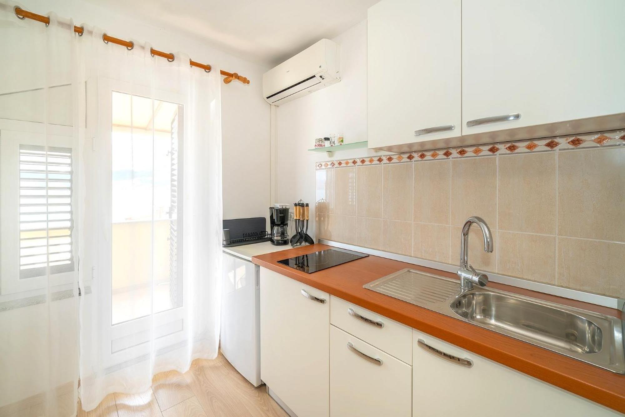 Studio Apartments Cavrak With Terrace Baška Exteriér fotografie